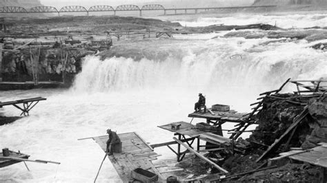 Celilo Falls latest memorial along Columbia River