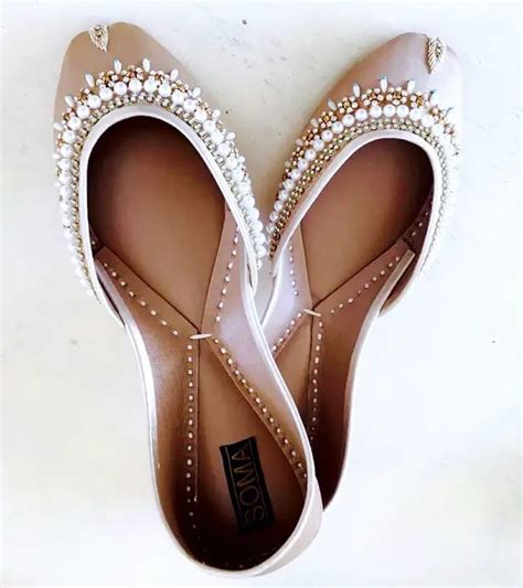 21 Bridal Flats for Your Wedding Day Look | Cinderollies