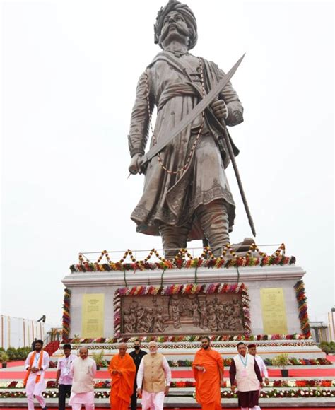 Big Day for Bangalore! PM Inaugurates 108-ft Kempegowda Statue; Flags Off South India’s First ...