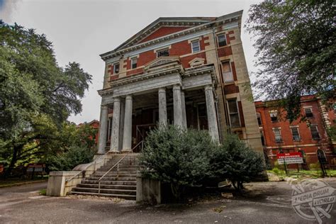 These Eerie Lunatic Asylum Remains Have Been Slowly Decaying For 190 ...