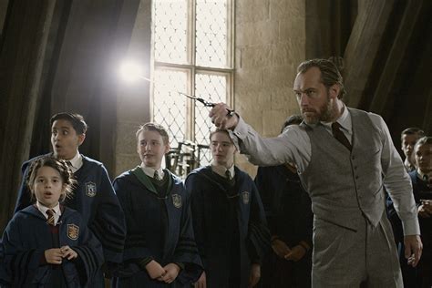 ‘Fantastic Beasts’ Has Worst Opening In ‘Harry Potter’ Series