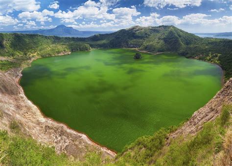 Full day tour to Taal Lake & Taal Volcano | Audley Travel UK