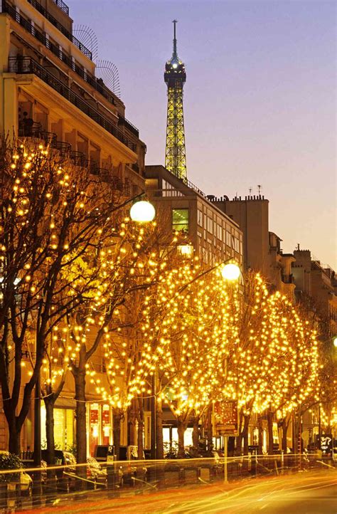 Where to See Holiday Lights in Paris