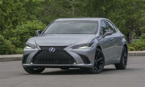 2022 Lexus ES 300h F SPORT Review: Luxurious and Efficient - autoNXT.net