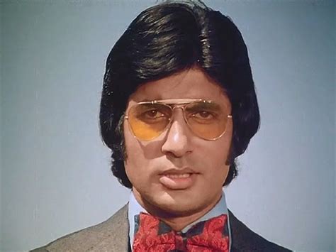 Amitabh Bachchan Don poster removed, Awareness poster with Amitabh Bachchan's Don film dialogue ...