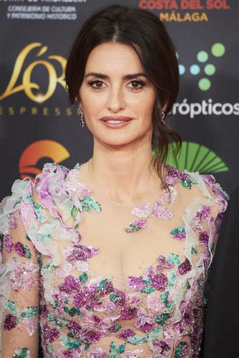 Penelope Cruz - Goya Cinema Awards 2020 Red Carpet in Madrid 01/25/2020 • CelebMafia