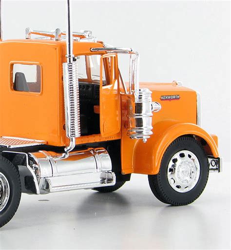 New-Ray 11293C 1:32 Kenworth W900 Lowboy with Crane | eBay