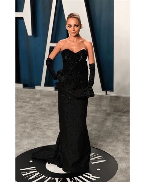 Vanity Fair Oscars Party 2020: See All The Best Looks - FASHION Magazine