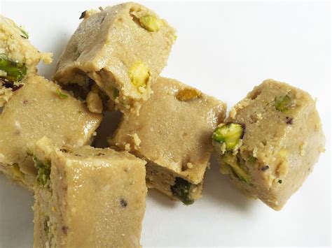 Paleo Raw Pistachio Halva Israeli Desserts, Raw Desserts, Paleo Dessert, Turkish Recipes, Raw ...