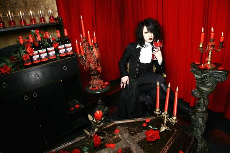 3. Vampire Cafe, Japan - TheBiteTour.com