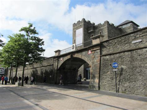 The Derry Walls. Derry City 1618 | Curious Ireland