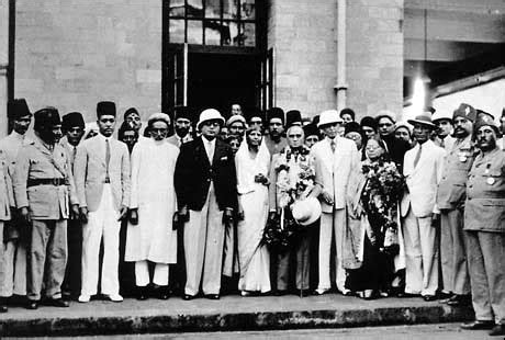 Pakistan Decolonization: The Early Years of the All-India Muslim League