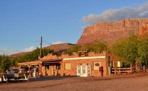 Cliff Dwellers Lodge Marble Canyon | Vacation Rentals Blog