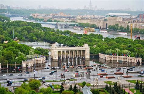 MY ARCHITECTURAL MOLESKINE®: SHIGERU BAN AT THE GORKY PARK, MOSCOW