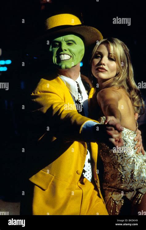 THE MASK (1994) JIM CARREY, CAMERON DIAZ MASK 020 L Stock Photo - Alamy