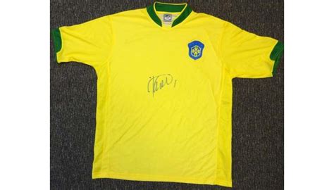 Ricardo Kaka Hand Signed CBF Brazil Jersey - CharityStars