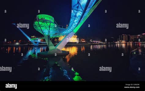 Bridge over Sarawak river Stock Photo - Alamy