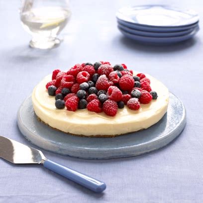 Mary Berry’s heavenly lemon cheesecake | Cake recipes - Red Online