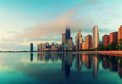 Stunning Chicago Skyline - 4K Ultra HD Wallpaper