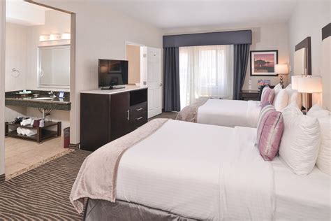 Best Western Plus Hotel At The Convention Center Rooms: Pictures & Reviews - Tripadvisor