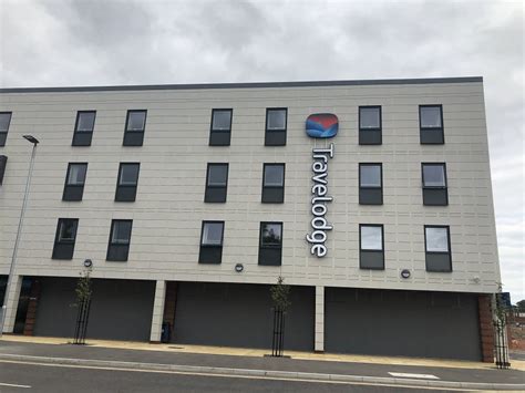 Travelodge, Chippenham - T&T Facades: rainscreen cladding & SFS