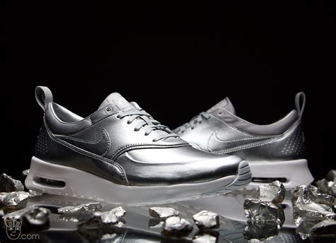 Sneakers nike silver - Chaussure - lescahiersdalter