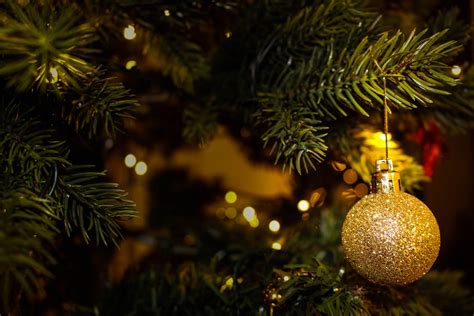 Gold Christmas Bauble · Free Stock Photo