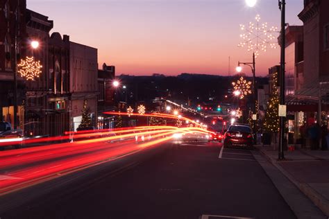 photoshop - How to recreate Liam Wong's images of city streets at night with neon lights ...