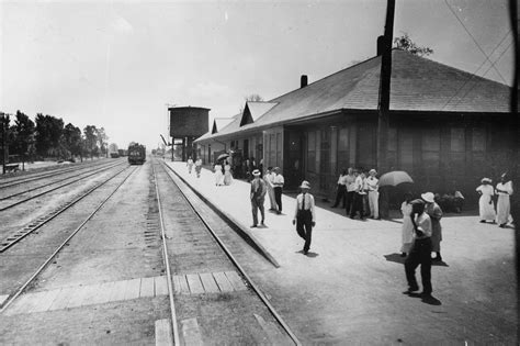 Train Enthusiasts Share Mississippi’s Deep-Rooted Railroad History