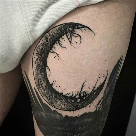 Blackwork crescent moon | Crescent moon tattoo, Moon sun tattoo, Moon ...