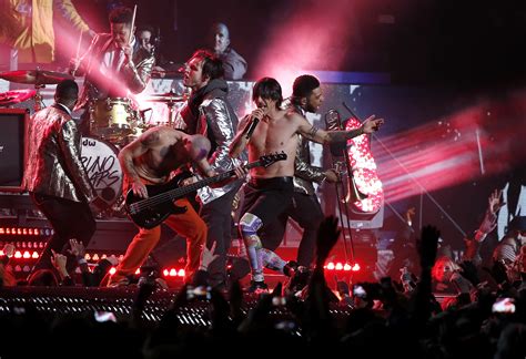 Red Hot Chili Peppers didn't play instruments live at Super Bowl halftime - CBS News