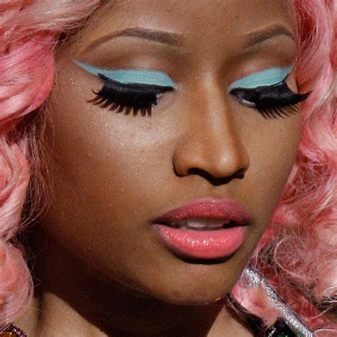 Nicki Minaj Makeup: Blue Eyeshadow & Bubblegum Pink Lipstick | Steal Her Style