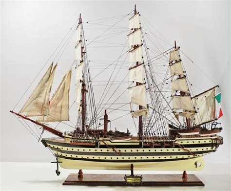 NAUTICAL WORLD: Amerigo Vespucci Tall Ship