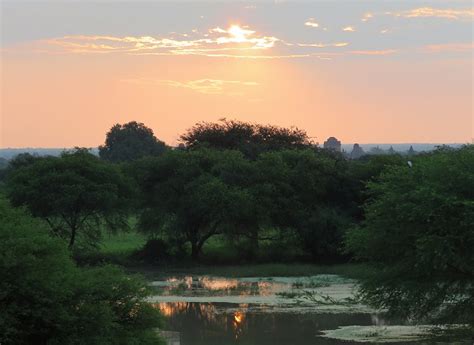 Bagan Sunrise 20 | Dreaming in Arabic