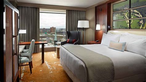 Hotel Rooms in Louisville, KY | Omni Louisville Hotel