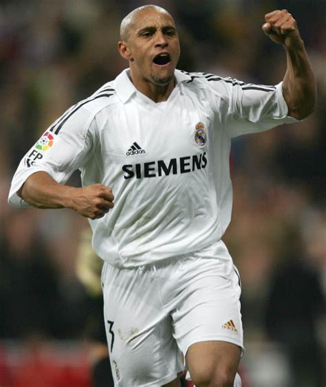 Roberto Carlos playing for Real Madrid | 20 players who nearly moved to ...