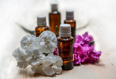 Top 5 Essential Oils for Eczema and Other Skin Conditions