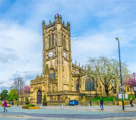 Manchester Cathedral: Experience Live Music Amid History