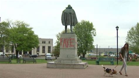 Graffiti sprayed on Halifax Cornwallis statue | CBC News