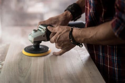 How to Use an Orbital Sander - Handyman Guides