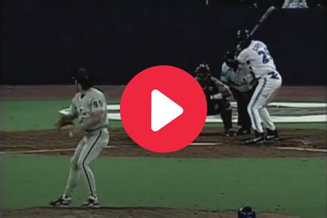 joe carter home run Archives - FanBuzz