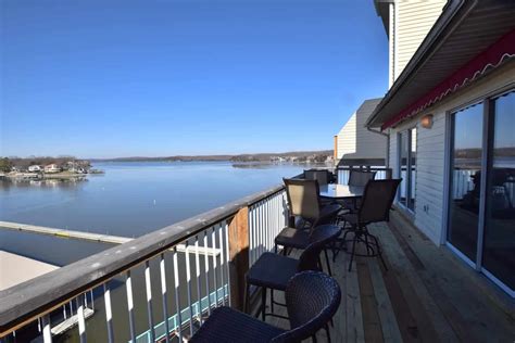 [UPDATED] 30 Dreamy Airbnb Lake of the Ozarks Rentals (Jan 2021)