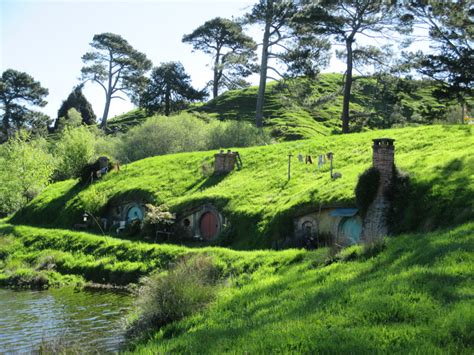 Hobbiton, New Zealand - Magnificent Escape