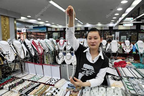 Pearl market in Beijing, China – Stock Editorial Photo © lucidwaters ...