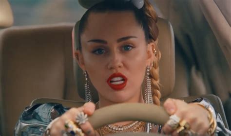 Mark Ronson & Miley Cyrus Team Up On New Song: Listen - Stereogum