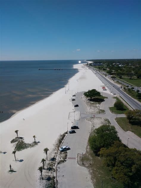 Gulfport Beach in Gulfport, MS (2020 Photos, Reviews, Info, Map) | BeachCatcher