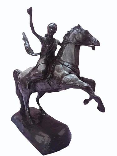 Brown Resin Rani Lakshmibai Statue, Packaging Type : Carton Box at Rs ...