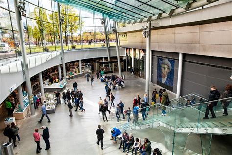 Het Van Gogh Museum bezoeken in Amsterdam? Info, tips & tickets