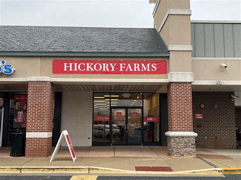 Hickory Farms Opens in Germantown - The MoCo Show