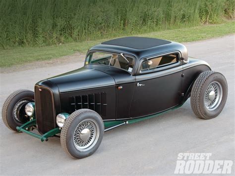 1932 Ford Coupe - Street Rodder Magazine